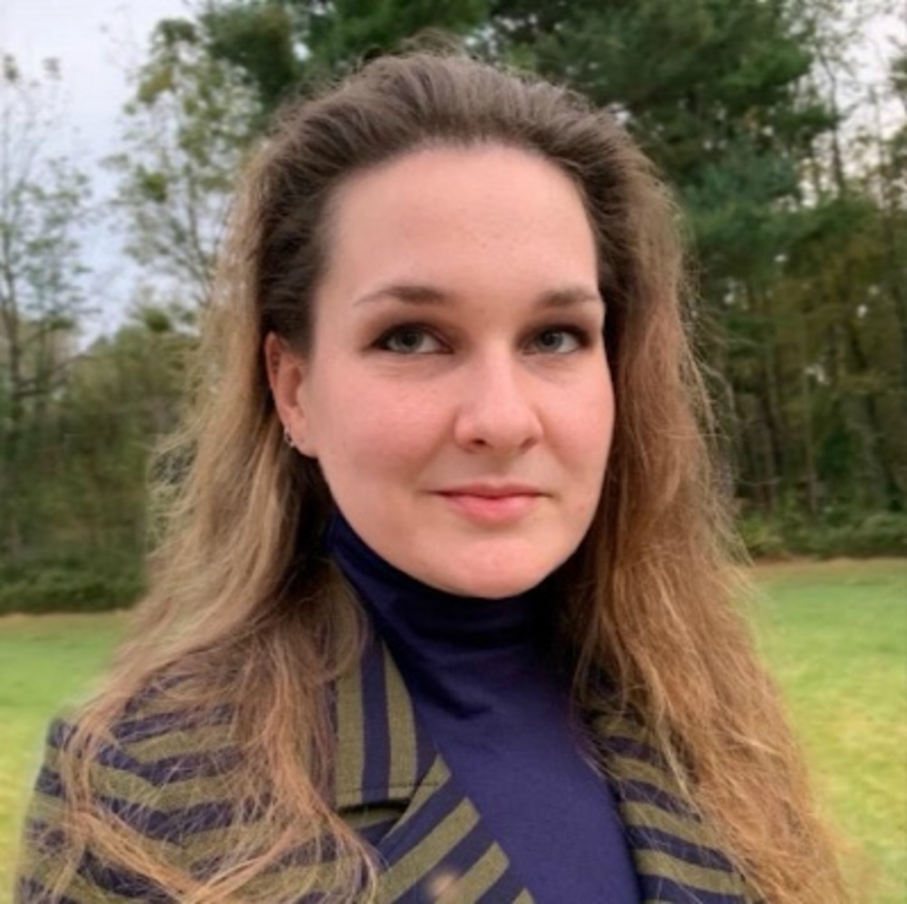 Meet your Posher, Emily